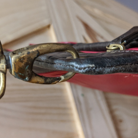 🌟Americana By Sharif Red Pebbled & Brown Leather Crossbody🌟 - Picture 10 of 16